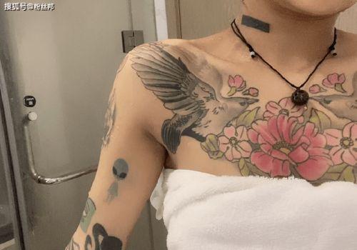 纹身女的网红吃瓜