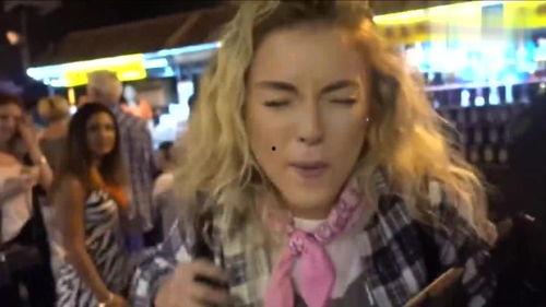 农村女人吃网红瓜视频,传统与现代的碰撞与融合