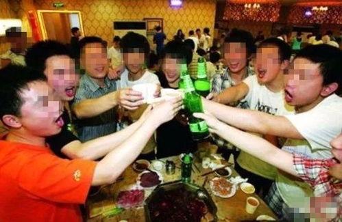 柳州酒吧吃瓜事件网红,网红直播引发的热议与反思