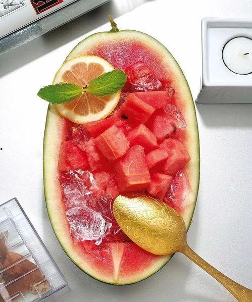 孕妇吃瓜被网暴,网络暴力现象引发社会关注