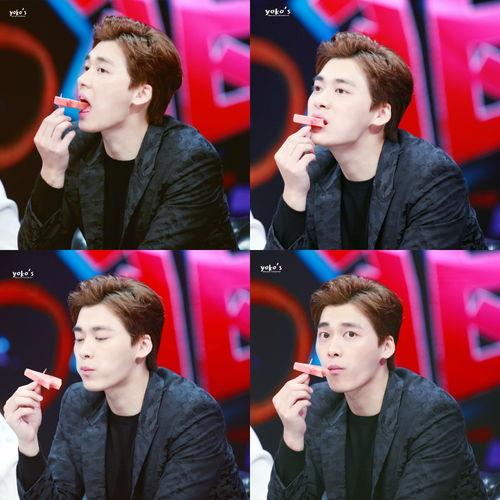 李易峰网吃瓜视频,揭秘明星幕后生活