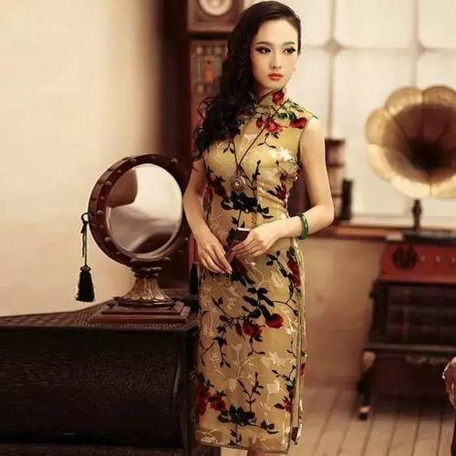 穿旗袍的网红吃瓜,网络热议不断