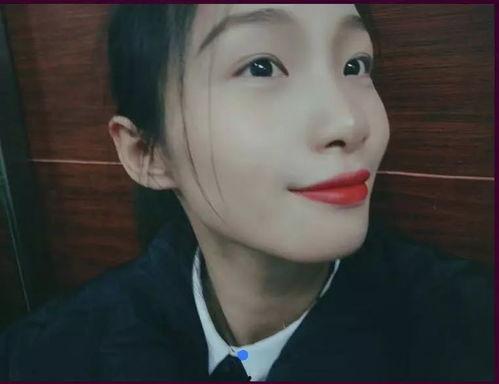 吃瓜网红小哥哥是谁呀视频,视频走红背后的故事